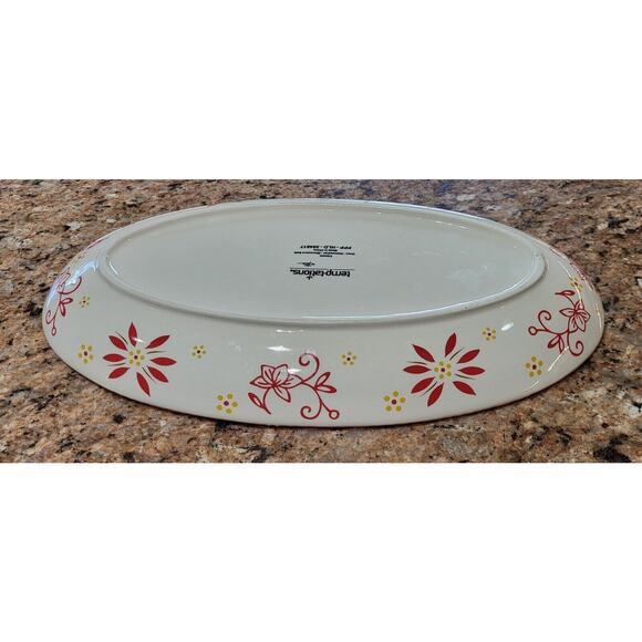 Temptations Oval Sharing Tray Red (14" X 8" X 1.5" H) - Picture 9 of 15